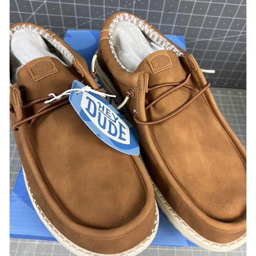 Hey Dude Men's Wally Classic Slip-On Loafers Tan Size 11 New - Picture 2 of 9